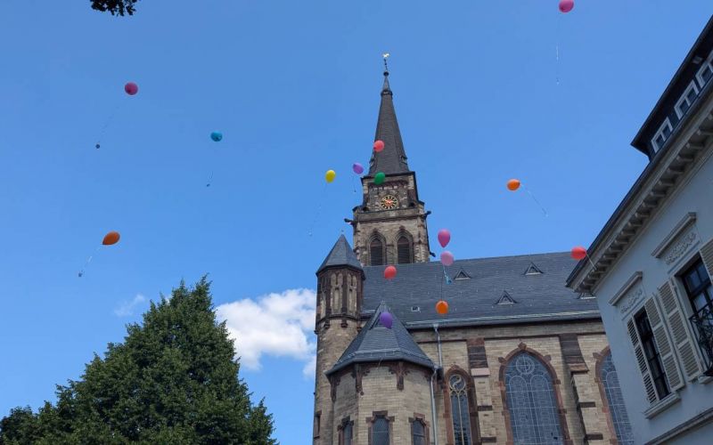 „Verändern, um Leben zu retten“ – Caritas setzt Zeichen zum Internationalen Gedenktag für verstorbene Drogengebrauchende