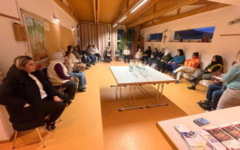 Frauenrunde bei EIRENE zum Thema „Partnerschaftliche Gewalt gegen Frauen" am 3.12.2024