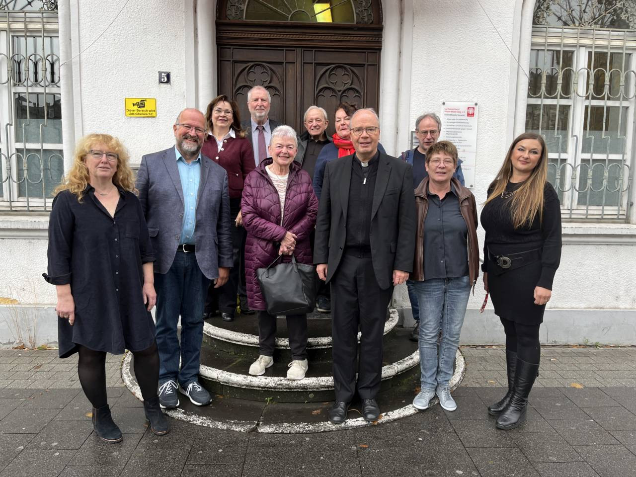 Engagement gegen wachsende Not - Trierer Bischof besucht Caritasgeschäftsstelle in Neuwied